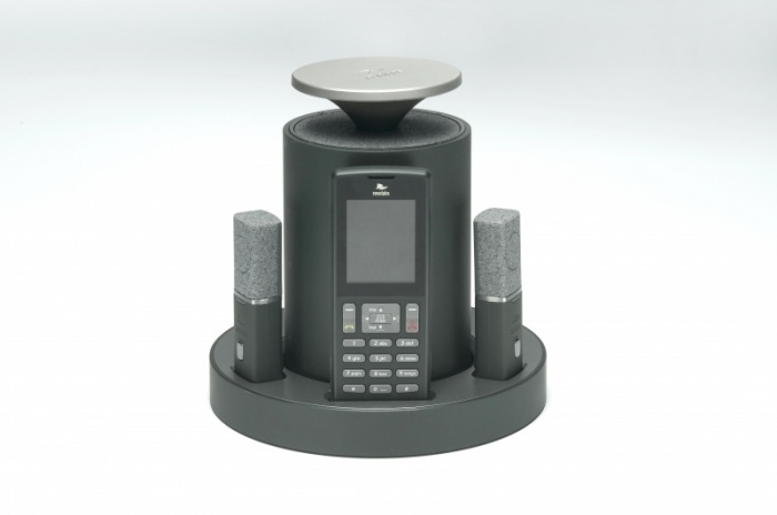 Revolabs 10-FLX2-200-VOIP-EU. Беспроводной VoIP конференц-телефон FLX™ (2 настольных всенаправленных микрофона)